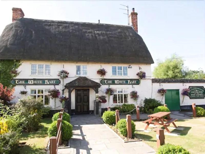 Bed and Breakfast The White Hart, Wroughton Свіндон Екстер'єр фото